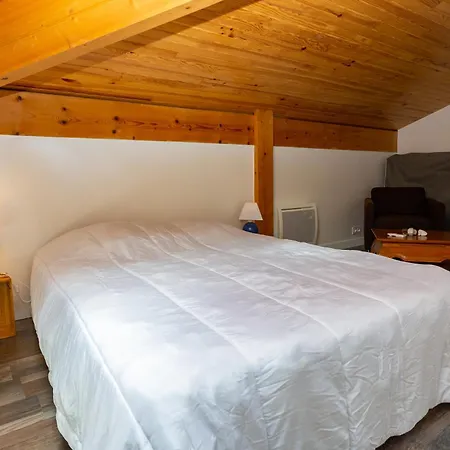 Holiday home Le Poulailler Saubrigues